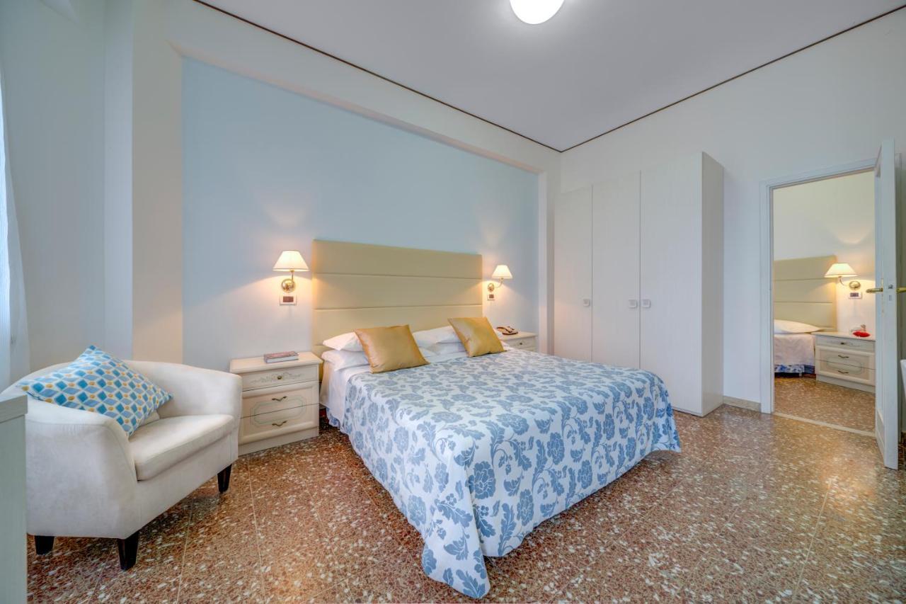 Hotel Carlton Beach Rimini Exterior photo