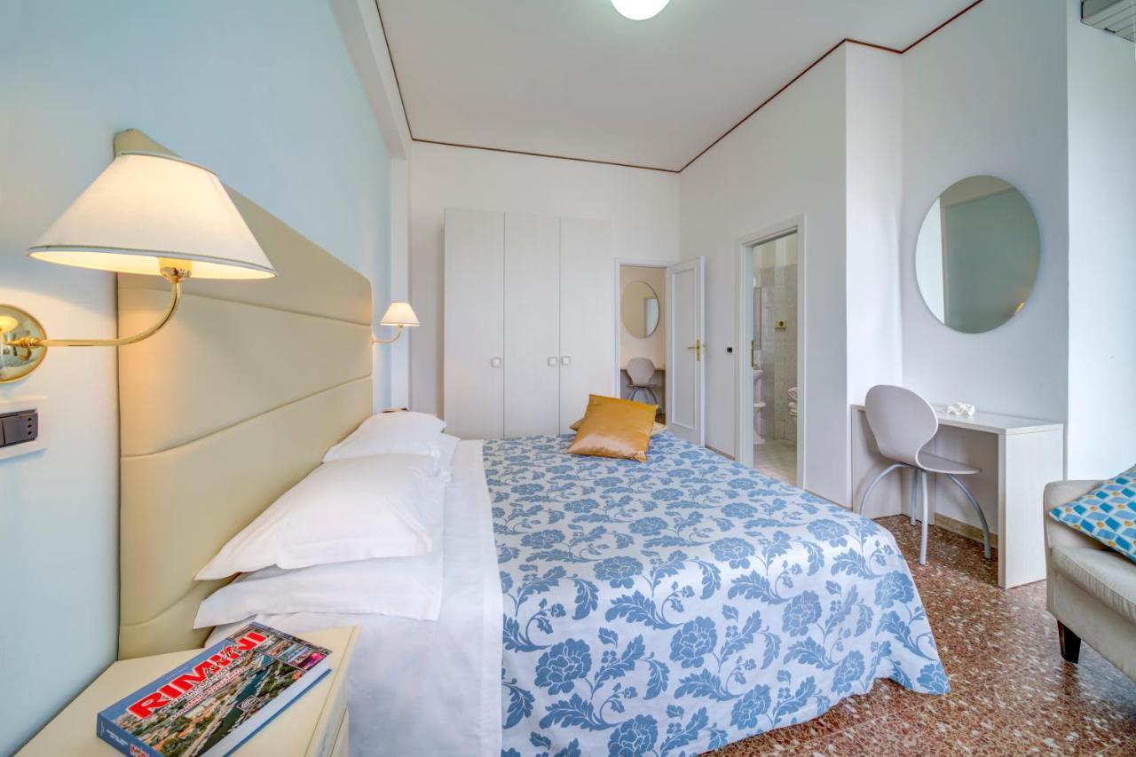 Hotel Carlton Beach Rimini Exterior photo